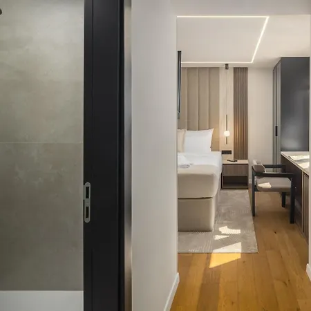 Hotel Heritage Ames 4*
